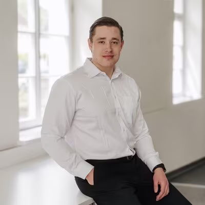lukas niessen portrait